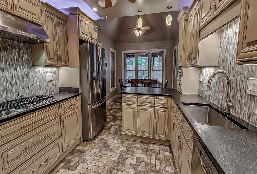 3223 WOLSTENHOLME DR, Bartlett, Tennessee 38133, 4 Bedrooms Bedrooms, 8 Rooms Rooms,3.1 BathroomsBathrooms,Residential,For Sale,WOLSTENHOLME,10221216