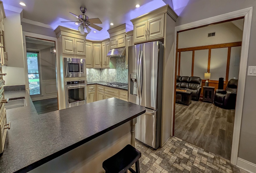 3223 WOLSTENHOLME DR, Bartlett, Tennessee 38133, 4 Bedrooms Bedrooms, 8 Rooms Rooms,3.1 BathroomsBathrooms,Residential,For Sale,WOLSTENHOLME,10221216