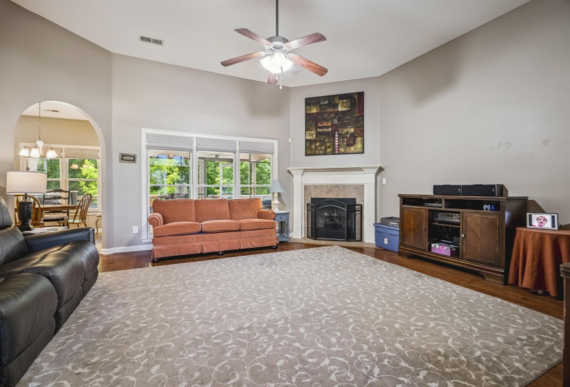 12215 CHAPEL MEADOW LN, Arlington, Tennessee 38002, 4 Bedrooms Bedrooms, 10 Rooms Rooms,2.1 BathroomsBathrooms,Residential,For Sale,CHAPEL MEADOW,10221217