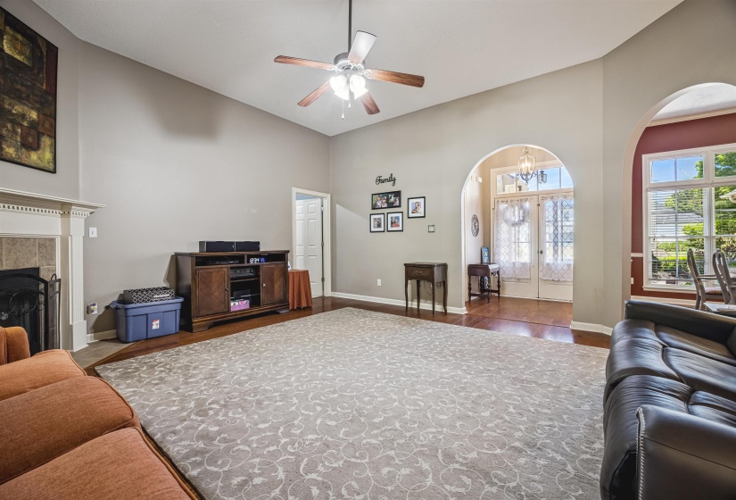 12215 CHAPEL MEADOW LN, Arlington, Tennessee 38002, 4 Bedrooms Bedrooms, 10 Rooms Rooms,2.1 BathroomsBathrooms,Residential,For Sale,CHAPEL MEADOW,10221217