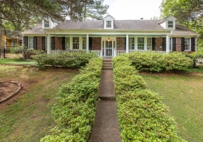 8643 POPLAR PIKE, Germantown, Tennessee 38138, 5 Bedrooms Bedrooms, 11 Rooms Rooms,3 BathroomsBathrooms,Residential,For Sale,POPLAR,10221221