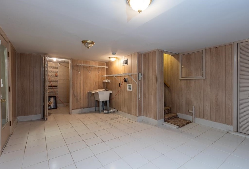 8643 POPLAR PIKE, Germantown, Tennessee 38138, 5 Bedrooms Bedrooms, 11 Rooms Rooms,3 BathroomsBathrooms,Residential,For Sale,POPLAR,10221221