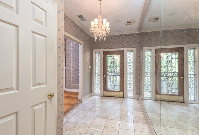 8643 POPLAR PIKE, Germantown, Tennessee 38138, 5 Bedrooms Bedrooms, 11 Rooms Rooms,3 BathroomsBathrooms,Residential,For Sale,POPLAR,10221221