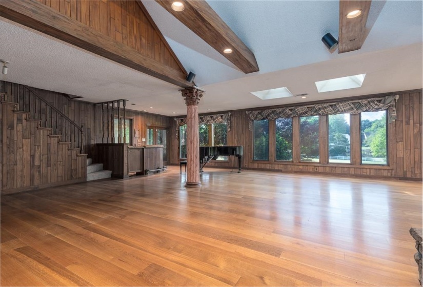 8643 POPLAR PIKE, Germantown, Tennessee 38138, 5 Bedrooms Bedrooms, 11 Rooms Rooms,3 BathroomsBathrooms,Residential,For Sale,POPLAR,10221221