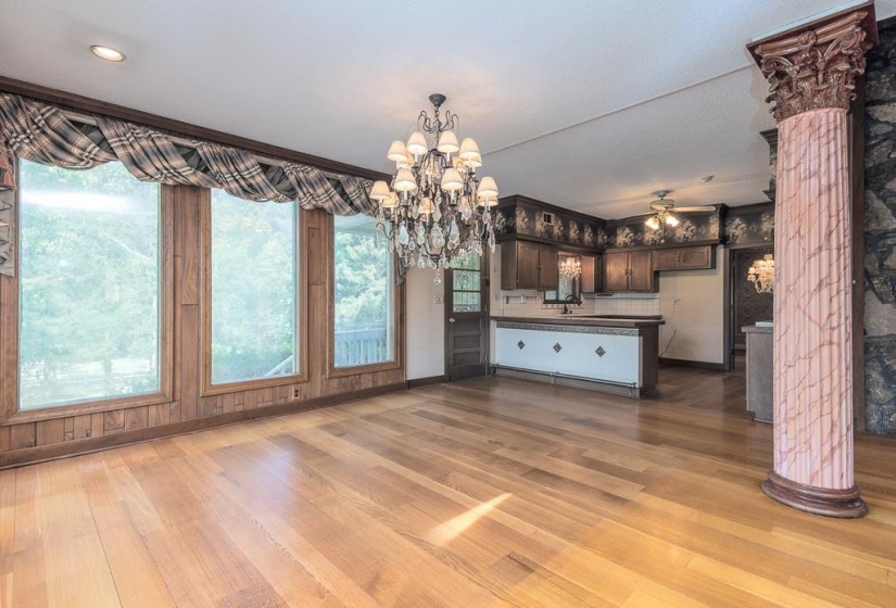 8643 POPLAR PIKE, Germantown, Tennessee 38138, 5 Bedrooms Bedrooms, 11 Rooms Rooms,3 BathroomsBathrooms,Residential,For Sale,POPLAR,10221221