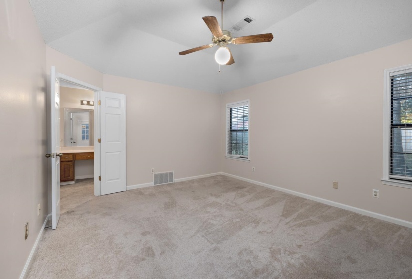 3846 THISTLE KNOLL CV, Bartlett, Tennessee 38135, 4 Bedrooms Bedrooms, 8 Rooms Rooms,2 BathroomsBathrooms,Residential,For Sale,THISTLE KNOLL,10221223