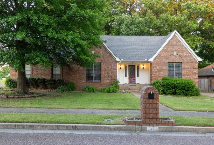 3846 THISTLE KNOLL CV, Bartlett, Tennessee 38135, 4 Bedrooms Bedrooms, 8 Rooms Rooms,2 BathroomsBathrooms,Residential,For Sale,THISTLE KNOLL,10221223