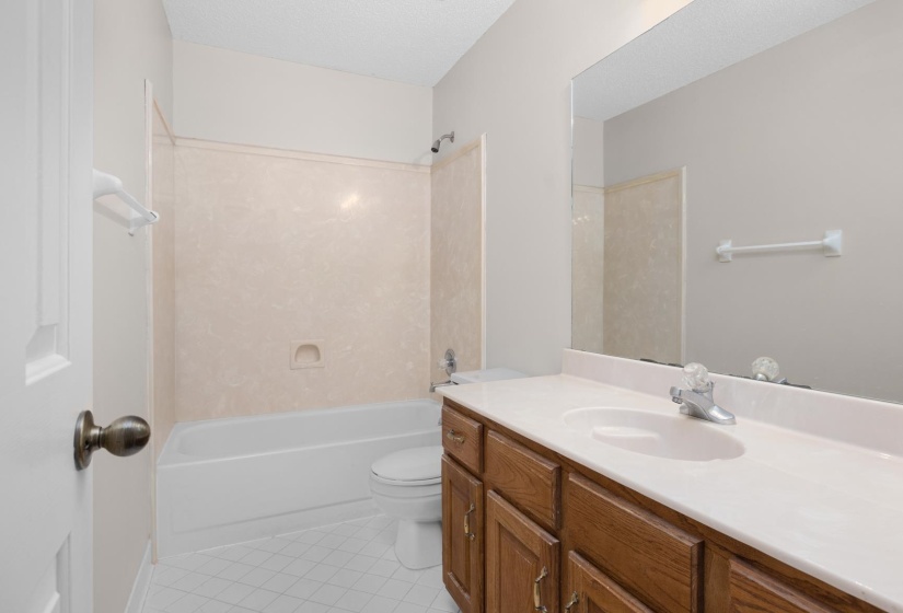3846 THISTLE KNOLL CV, Bartlett, Tennessee 38135, 4 Bedrooms Bedrooms, 8 Rooms Rooms,2 BathroomsBathrooms,Residential,For Sale,THISTLE KNOLL,10221223