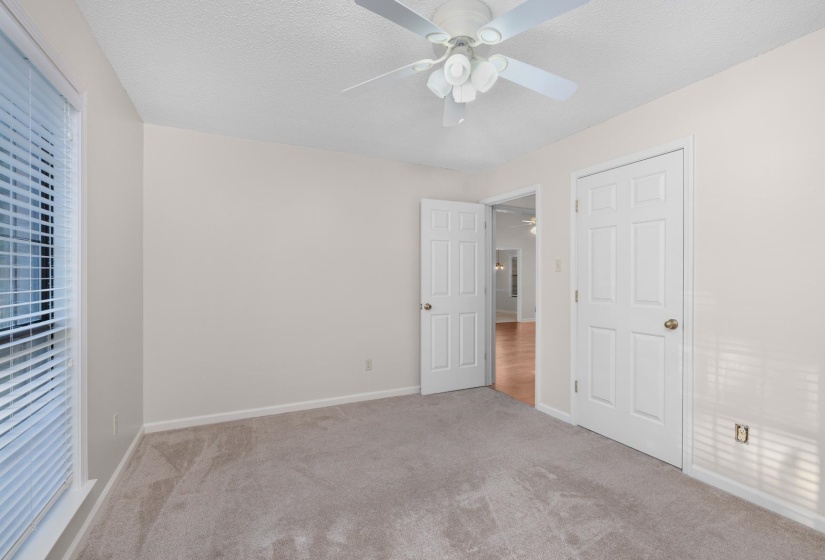 3846 THISTLE KNOLL CV, Bartlett, Tennessee 38135, 4 Bedrooms Bedrooms, 8 Rooms Rooms,2 BathroomsBathrooms,Residential,For Sale,THISTLE KNOLL,10221223