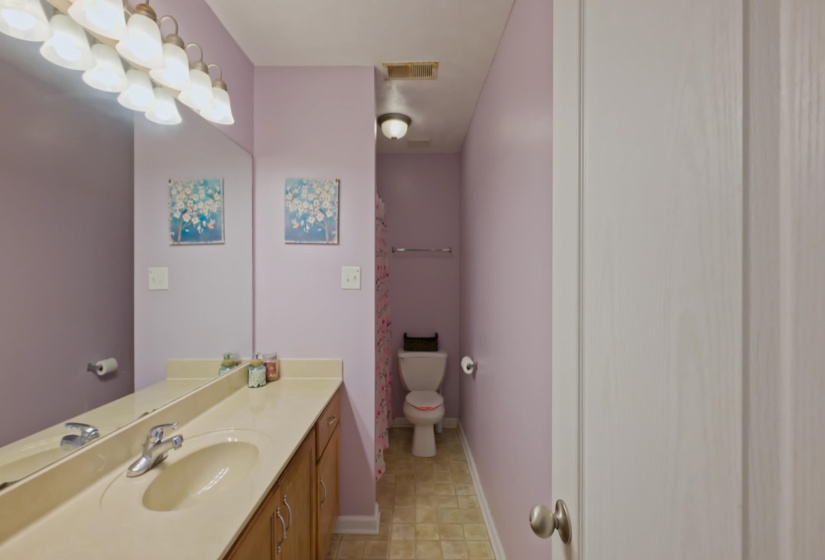 323 LAXTON LN, Munford, Tennessee 38058, 4 Bedrooms Bedrooms, 7 Rooms Rooms,3 BathroomsBathrooms,Residential,For Sale,LAXTON,10221229