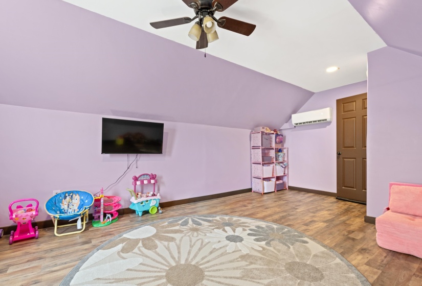 323 LAXTON LN, Munford, Tennessee 38058, 4 Bedrooms Bedrooms, 7 Rooms Rooms,3 BathroomsBathrooms,Residential,For Sale,LAXTON,10221229
