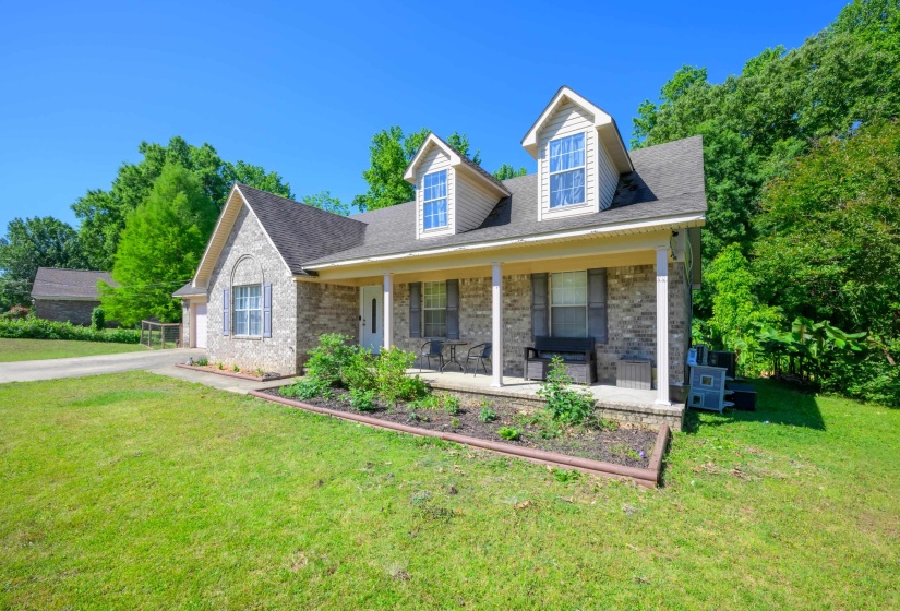 323 LAXTON LN, Munford, Tennessee 38058, 4 Bedrooms Bedrooms, 7 Rooms Rooms,3 BathroomsBathrooms,Residential,For Sale,LAXTON,10221229