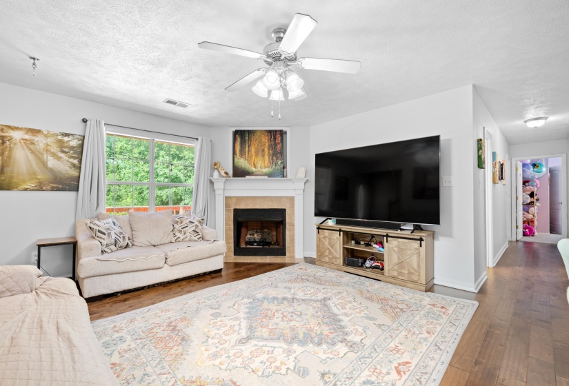 323 LAXTON LN, Munford, Tennessee 38058, 4 Bedrooms Bedrooms, 7 Rooms Rooms,3 BathroomsBathrooms,Residential,For Sale,LAXTON,10221229