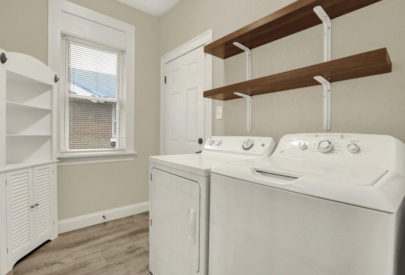 1253 BARKSDALE ST, Memphis, Tennessee 38114, 3 Bedrooms Bedrooms, 6 Rooms Rooms,2 BathroomsBathrooms,Residential,For Sale,BARKSDALE,10221239