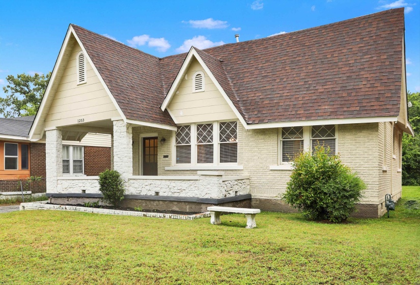 1253 BARKSDALE ST, Memphis, Tennessee 38114, 3 Bedrooms Bedrooms, 6 Rooms Rooms,2 BathroomsBathrooms,Residential,For Sale,BARKSDALE,10221239
