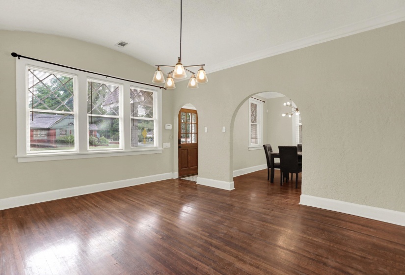 1253 BARKSDALE ST, Memphis, Tennessee 38114, 3 Bedrooms Bedrooms, 6 Rooms Rooms,2 BathroomsBathrooms,Residential,For Sale,BARKSDALE,10221239