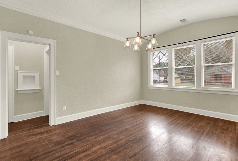 1253 BARKSDALE ST, Memphis, Tennessee 38114, 3 Bedrooms Bedrooms, 6 Rooms Rooms,2 BathroomsBathrooms,Residential,For Sale,BARKSDALE,10221239