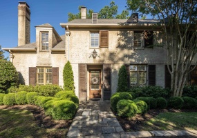 2329 EDGEWOOD PARK CV, Memphis, Tennessee 38104, 4 Bedrooms Bedrooms, 10 Rooms Rooms,3.1 BathroomsBathrooms,Residential,For Sale,EDGEWOOD PARK,10221245