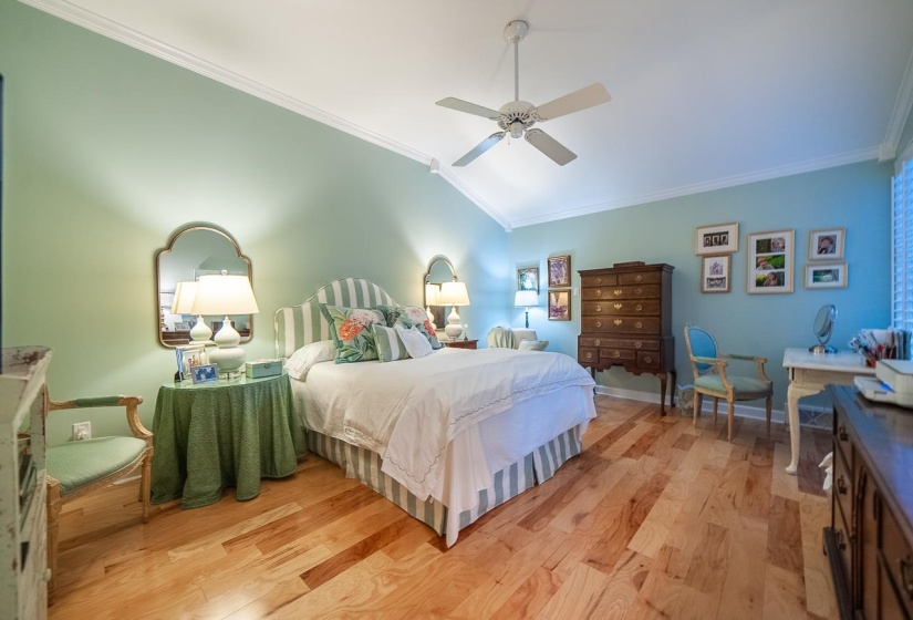 728 EVENTIDE DR, Memphis, Tennessee 38120, 3 Bedrooms Bedrooms, 7 Rooms Rooms,2.1 BathroomsBathrooms,Residential,For Sale,EVENTIDE,10221246