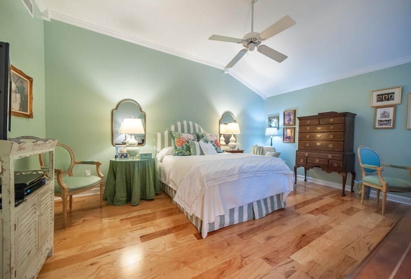 728 EVENTIDE DR, Memphis, Tennessee 38120, 3 Bedrooms Bedrooms, 7 Rooms Rooms,2.1 BathroomsBathrooms,Residential,For Sale,EVENTIDE,10221246