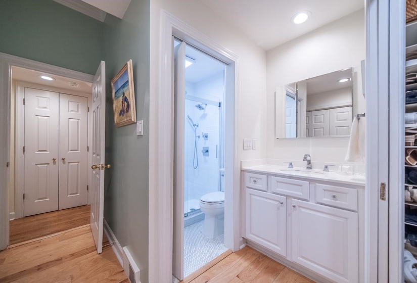 728 EVENTIDE DR, Memphis, Tennessee 38120, 3 Bedrooms Bedrooms, 7 Rooms Rooms,2.1 BathroomsBathrooms,Residential,For Sale,EVENTIDE,10221246