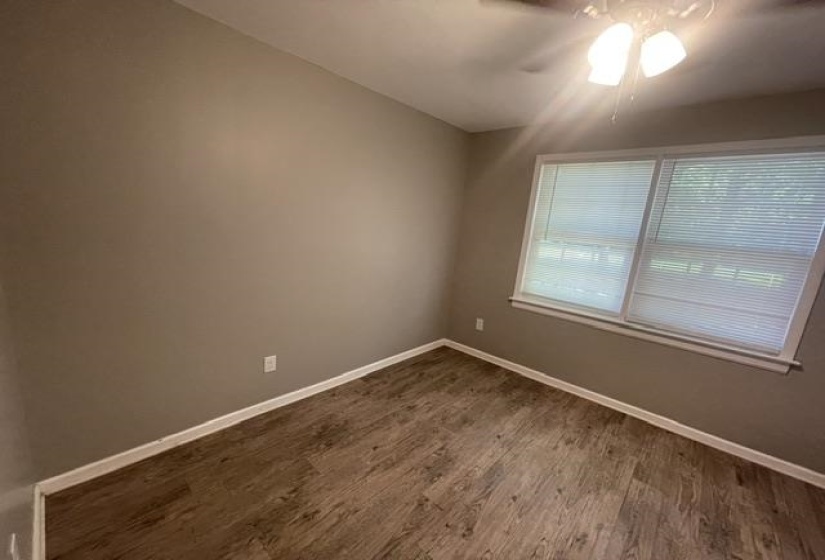 1572 HANAUER ST, Memphis, Tennessee 38109-1540, 1 Bedroom Bedrooms, 4 Room Rooms,1 BathroomBathrooms,Rental Properties,For Sale,HANAUER,0,10221250