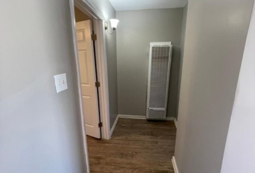 1572 HANAUER ST, Memphis, Tennessee 38109-1540, 1 Bedroom Bedrooms, 4 Room Rooms,1 BathroomBathrooms,Rental Properties,For Sale,HANAUER,0,10221250