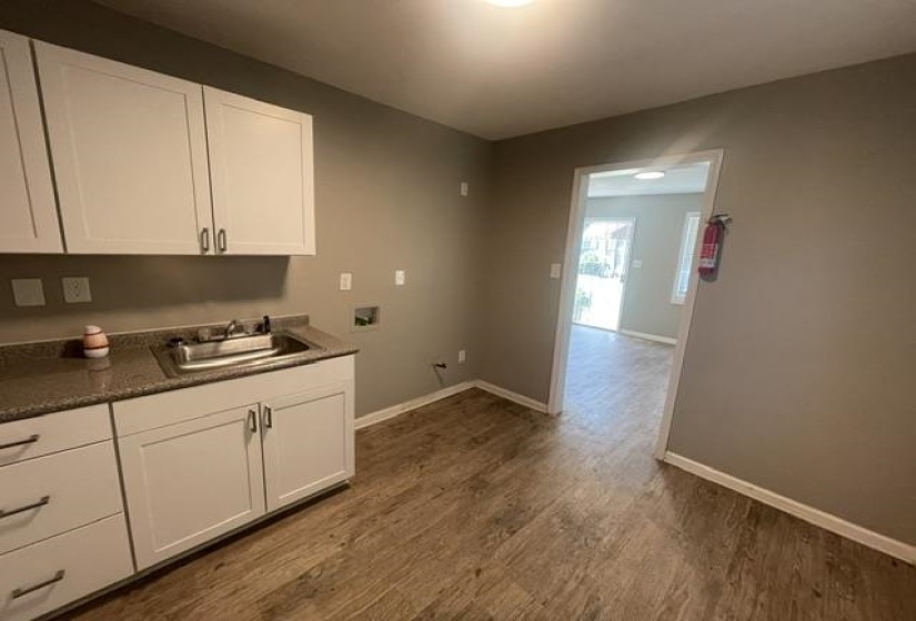 1572 HANAUER ST, Memphis, Tennessee 38109-1540, 1 Bedroom Bedrooms, 4 Room Rooms,1 BathroomBathrooms,Rental Properties,For Sale,HANAUER,0,10221250