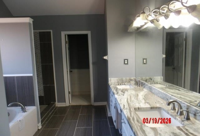 8275 CYPRESS BEND CV, Unincorporated, Tennessee 38125, 4 Bedrooms Bedrooms, 7 Rooms Rooms,2.1 BathroomsBathrooms,Residential,For Sale,CYPRESS BEND,10217209