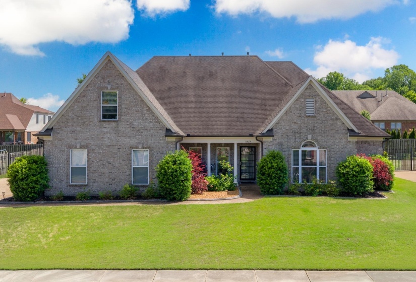8777 BRUNSWICK FARMS DR, Bartlett, Tennessee 38002, 5 Bedroom Bedrooms, 8 Room Rooms,4 BathroomBathrooms,Residential,For Sale,BRUNSWICK FARMS,0,10221249