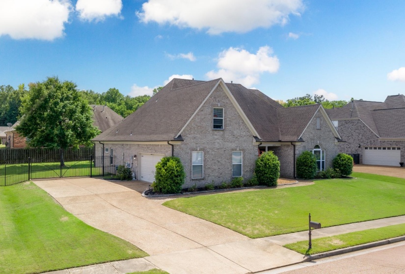 8777 BRUNSWICK FARMS DR, Bartlett, Tennessee 38002, 5 Bedroom Bedrooms, 8 Room Rooms,4 BathroomBathrooms,Residential,For Sale,BRUNSWICK FARMS,0,10221249