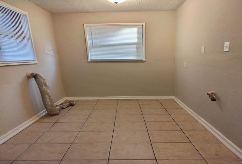 2797 MONTAGUE AVE, Memphis, Tennessee 38114, 3 Bedroom Bedrooms, 6 Room Rooms,2.2 BathroomBathrooms,Residential,For Sale,MONTAGUE,0,10221251