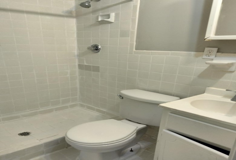 2797 MONTAGUE AVE, Memphis, Tennessee 38114, 3 Bedroom Bedrooms, 6 Room Rooms,2.2 BathroomBathrooms,Residential,For Sale,MONTAGUE,0,10221251