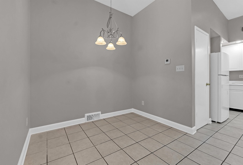 716 EVENTIDE DR, Memphis, Tennessee 38120, 4 Bedroom Bedrooms, 5 Room Rooms,2.1 BathroomBathrooms,Residential,For Sale,EVENTIDE,0,10221252