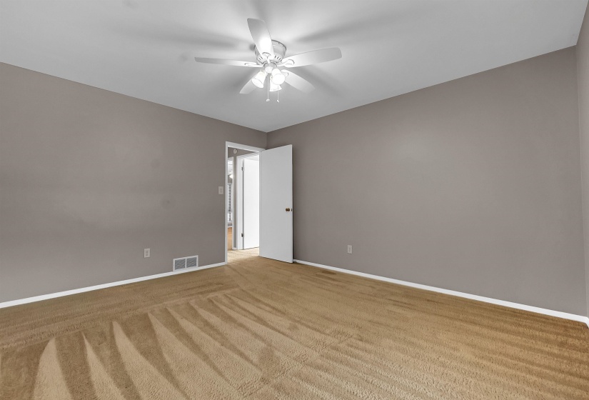 716 EVENTIDE DR, Memphis, Tennessee 38120, 4 Bedroom Bedrooms, 5 Room Rooms,2.1 BathroomBathrooms,Residential,For Sale,EVENTIDE,0,10221252
