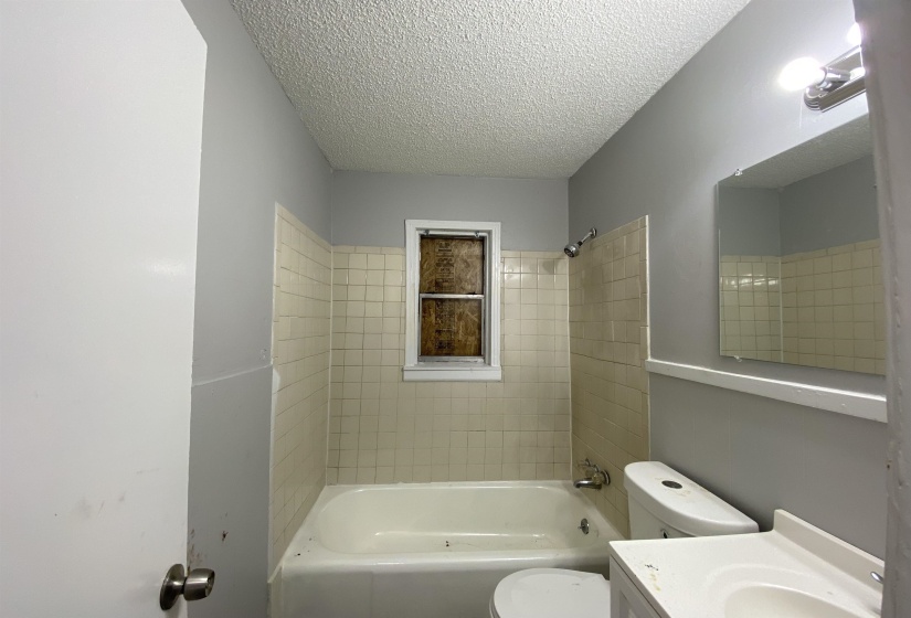535 SHELBY DR, Memphis, Tennessee 38109, 3 Bedroom Bedrooms, 5 Room Rooms,1 BathroomBathrooms,Residential,For Sale,SHELBY,0,10221269