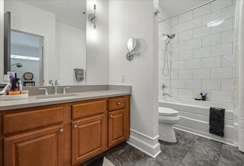 648 RIVERSIDE DR, Memphis, Tennessee 38103, 1 Bedroom Bedrooms, 3 Room Rooms,1 BathroomBathrooms,Residential,For Sale,RIVERSIDE,0,10221270