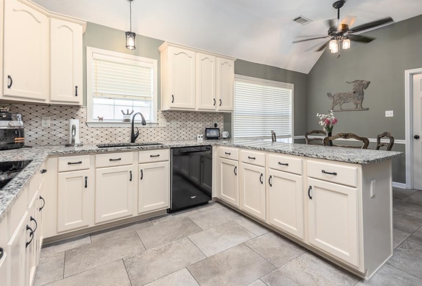 5035 LOOSAHATCHIE DR, Bartlett, Tennessee 38135, 4 Bedroom Bedrooms, 8 Room Rooms,2.1 BathroomBathrooms,Residential,For Sale,LOOSAHATCHIE,0,10221272