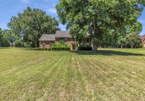 8970 HILLMAN WAY DR, Bartlett, Tennessee 38133, 4 Bedroom Bedrooms, 8 Room Rooms,3.1 BathroomBathrooms,Residential,For Sale,HILLMAN WAY,0,10221276
