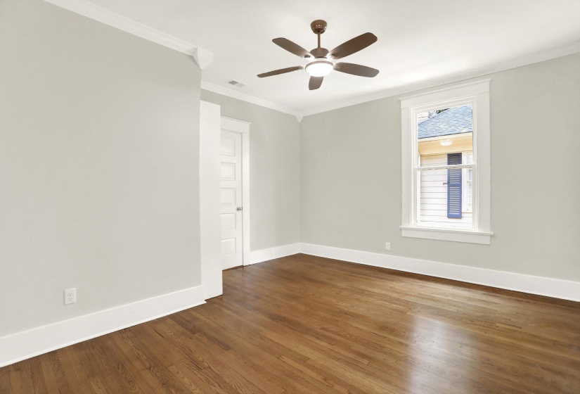 1619 EASTMORELAND AVE, Memphis, Tennessee 38104, 4 Bedroom Bedrooms, 8 Room Rooms,2.1 BathroomBathrooms,Residential,For Sale,EASTMORELAND,0,10221279