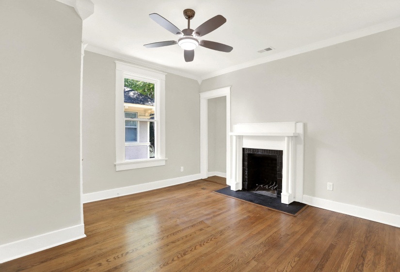 1619 EASTMORELAND AVE, Memphis, Tennessee 38104, 4 Bedroom Bedrooms, 8 Room Rooms,2.1 BathroomBathrooms,Residential,For Sale,EASTMORELAND,0,10221279