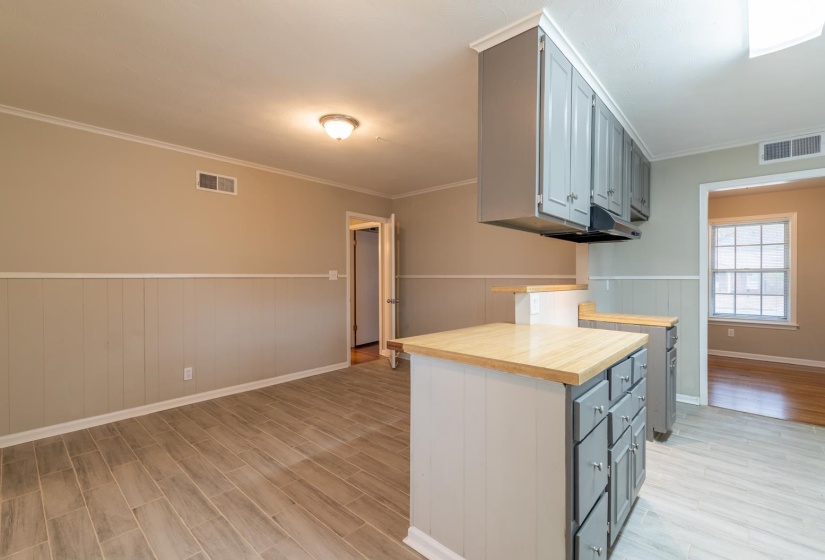 5121 GINGER CIR, Memphis, Tennessee 38118, 3 Bedrooms Bedrooms, 7 Rooms Rooms,1.1 BathroomsBathrooms,Rental Properties,For Sale,GINGER,10220372