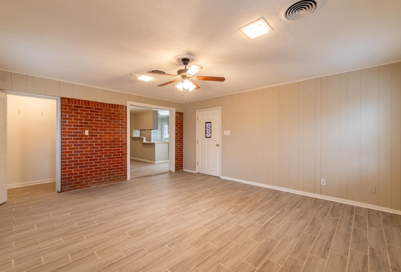 5121 GINGER CIR, Memphis, Tennessee 38118, 3 Bedrooms Bedrooms, 7 Rooms Rooms,1.1 BathroomsBathrooms,Rental Properties,For Sale,GINGER,10220372