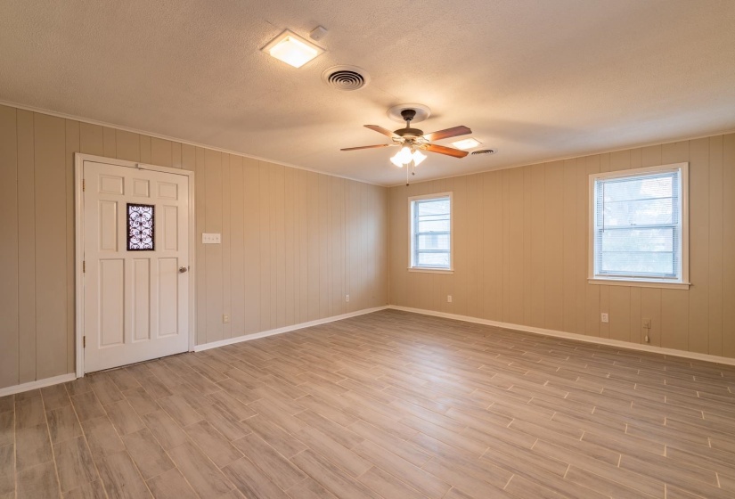 5121 GINGER CIR, Memphis, Tennessee 38118, 3 Bedrooms Bedrooms, 7 Rooms Rooms,1.1 BathroomsBathrooms,Rental Properties,For Sale,GINGER,10220372