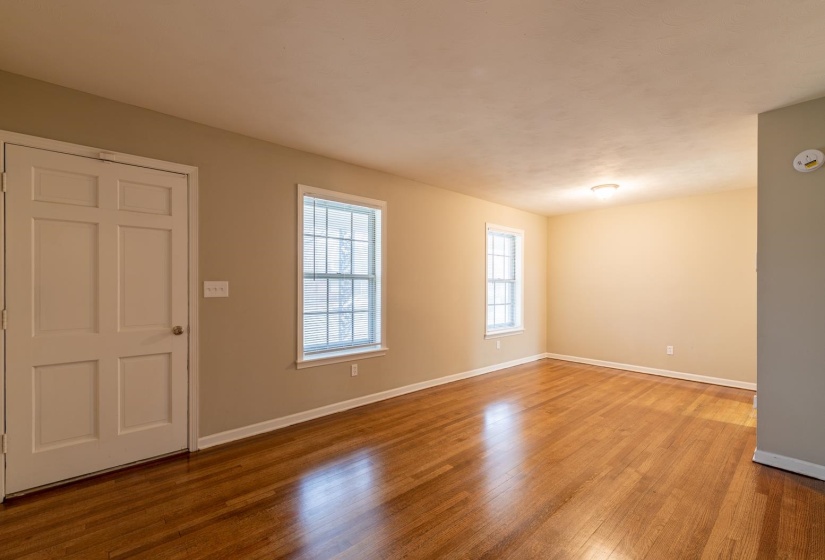 5121 GINGER CIR, Memphis, Tennessee 38118, 3 Bedrooms Bedrooms, 7 Rooms Rooms,1.1 BathroomsBathrooms,Rental Properties,For Sale,GINGER,10220372