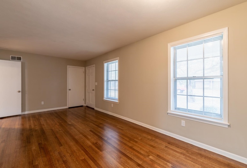 5121 GINGER CIR, Memphis, Tennessee 38118, 3 Bedrooms Bedrooms, 7 Rooms Rooms,1.1 BathroomsBathrooms,Rental Properties,For Sale,GINGER,10220372