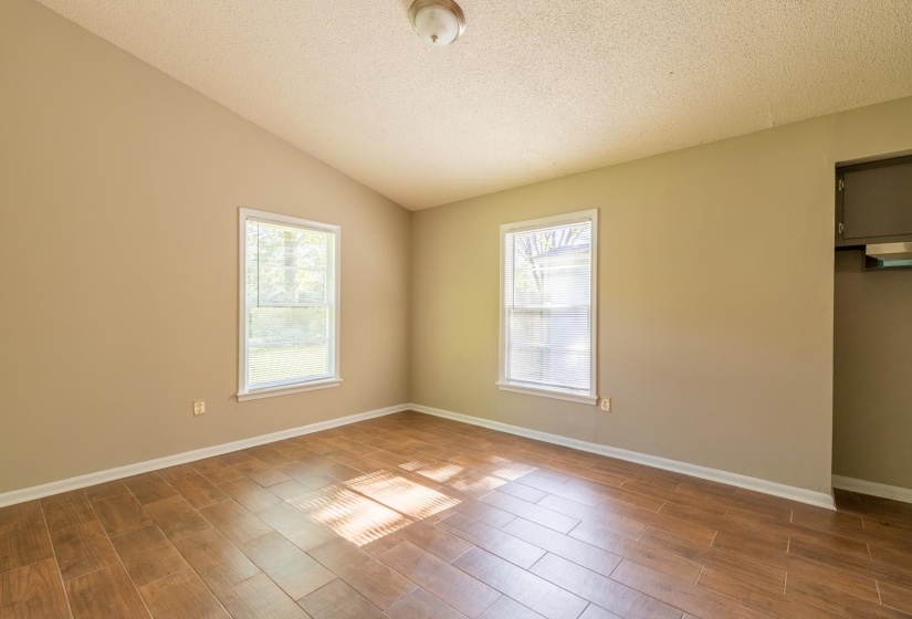 8106 ELMBROOK DR, Southaven, Mississippi 38671-4810, 2 Bedroom Bedrooms, 5 Room Rooms,0,Rental Properties,For Sale,ELMBROOK,0,10220373