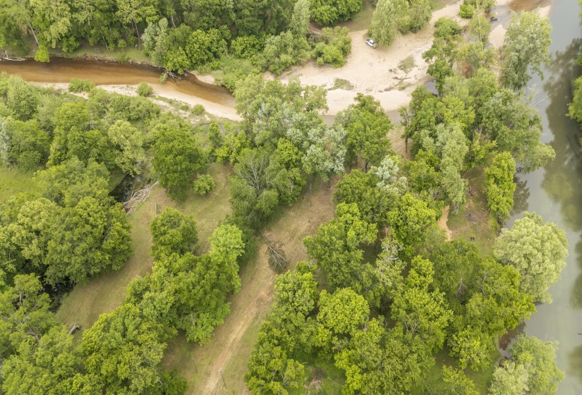 BUFFALO RIVER RD, Waynesboro, Tennessee 38485, ,Land,For Sale,BUFFALO RIVER,10221310
