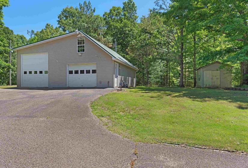 260 MOORE RD, Selmer, Tennessee 38375-2384, 3 Bedrooms Bedrooms, 7 Rooms Rooms,2 BathroomsBathrooms,Residential,For Sale,MOORE,10221307