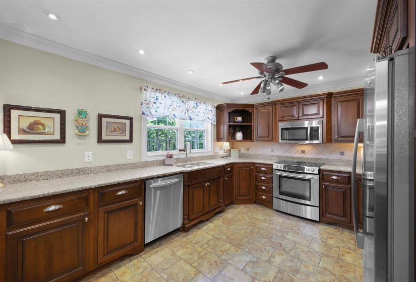 260 MOORE RD, Selmer, Tennessee 38375-2384, 3 Bedrooms Bedrooms, 7 Rooms Rooms,2 BathroomsBathrooms,Residential,For Sale,MOORE,10221307